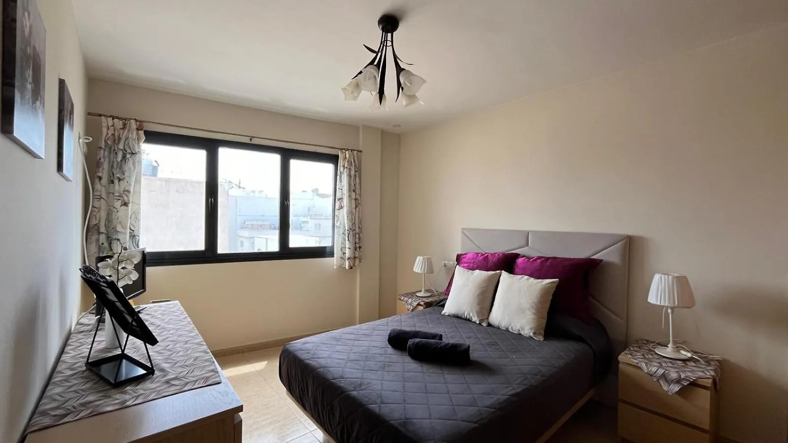 Bright, Modern Apartment In The Heart Of Arrecife 아리시페